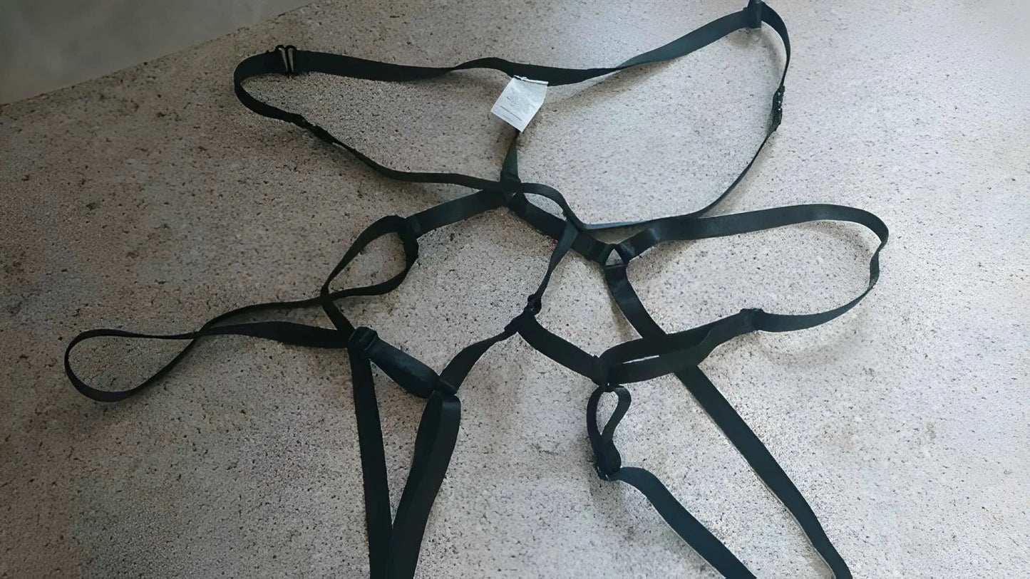 Panties open access strap (Black)